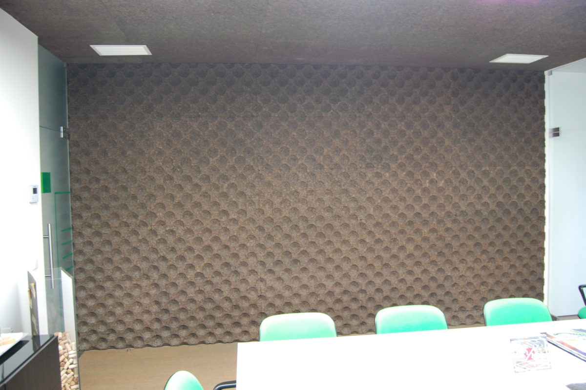 Travaux d'isolation phonique de mur et plafond mitoyen avec panneaux de  liège expansés - KENOVEL-LIEGE